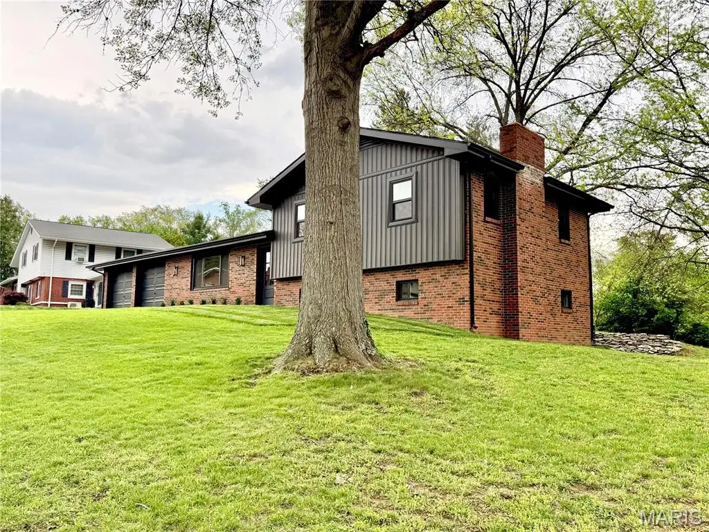 4901 Voltaire Drive, Godfrey, IL 62035 - #1