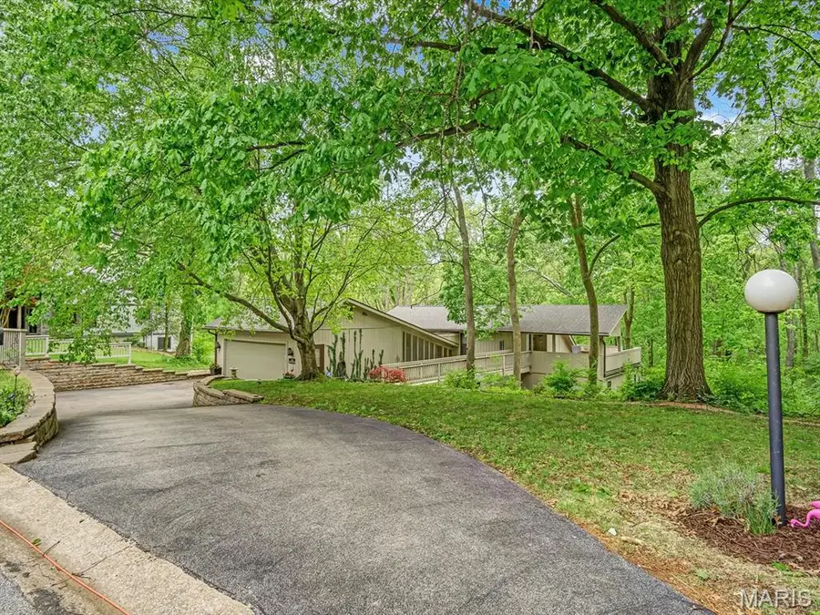 44 Larkmoor Drive, Glen Carbon, IL 62034 - #3