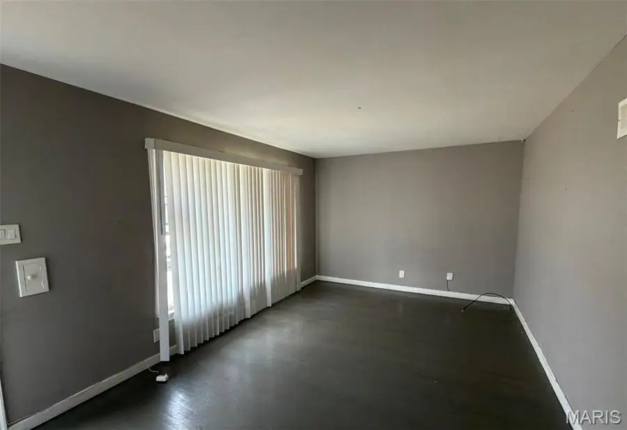 1082 Fontaine Place, Saint Louis, MO 63137 - #2