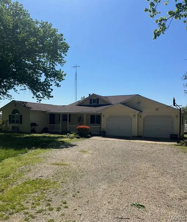 3848 E Lindburg Road, Cuba, MO 65453