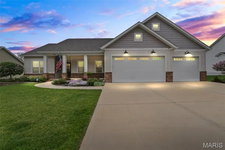 1406 Crimson King Way, Troy, IL 62294 - #2