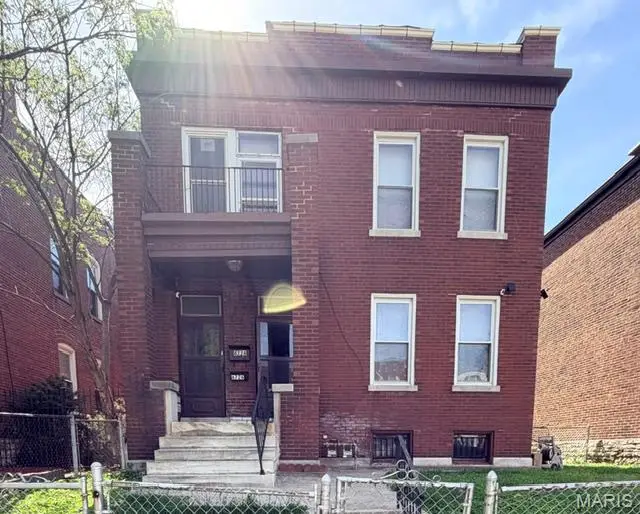 6726 Vermont Avenue, Saint Louis, MO 63111 - #1