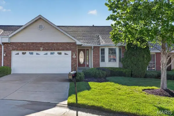 326 Villa Tuscany Court #7B, O'Fallon, MO 63366