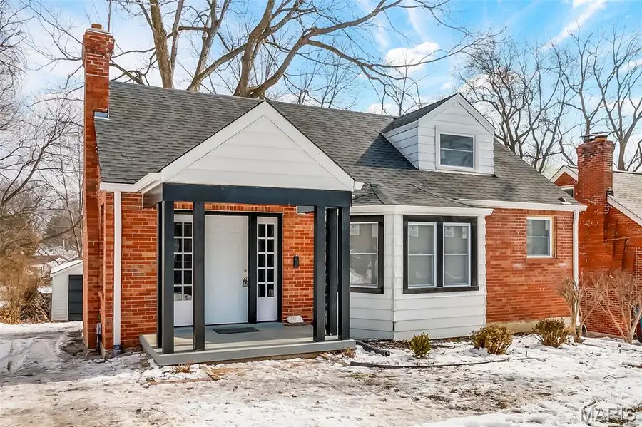 216 S Hartnett Avenue, Ferguson, MO 63135 - #2