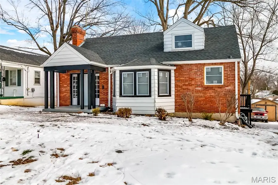 216 S Hartnett Avenue, Ferguson, MO 63135 - #3