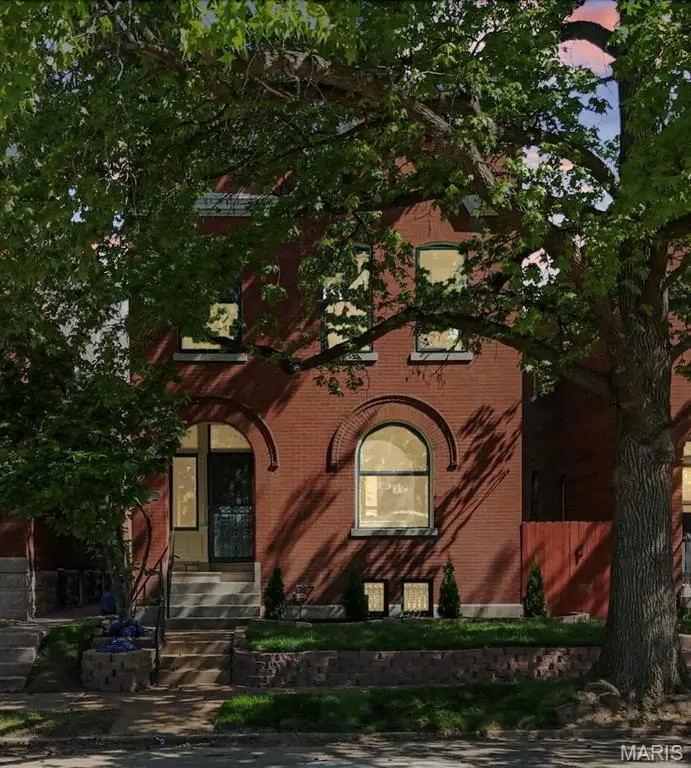 3525 Hartford Street, Saint Louis, MO 63118 - #2