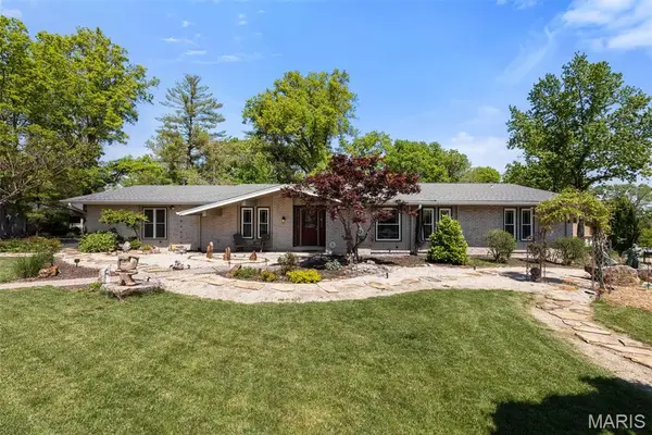 14611 Rogue River Drive, Chesterfield, MO 63017