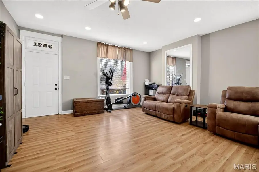 3521 Michigan Avenue, Saint Louis, MO 63118 - #3