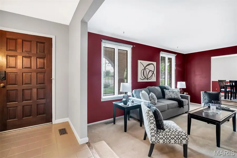 10001 Kalinda Lane, Sunset Hills, MO 63128 - #2