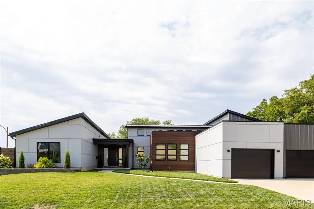 6906 Bruno Avenue, Saint Louis, MO 63139 - #1