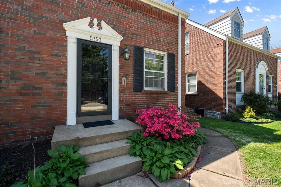 5750 Gresham Avenue, Saint Louis, MO 63109 - #2