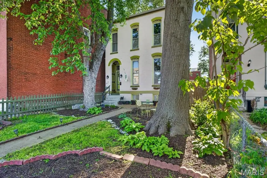 2702 Indiana Avenue, Saint Louis, MO 63118 - #2