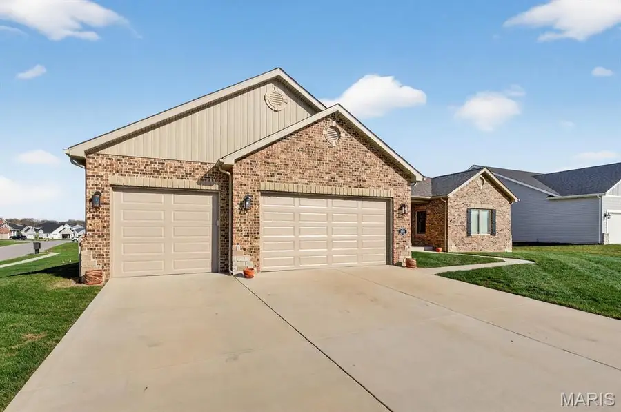 1300 Renwick Way Court, O Fallon, IL 62269 - #3