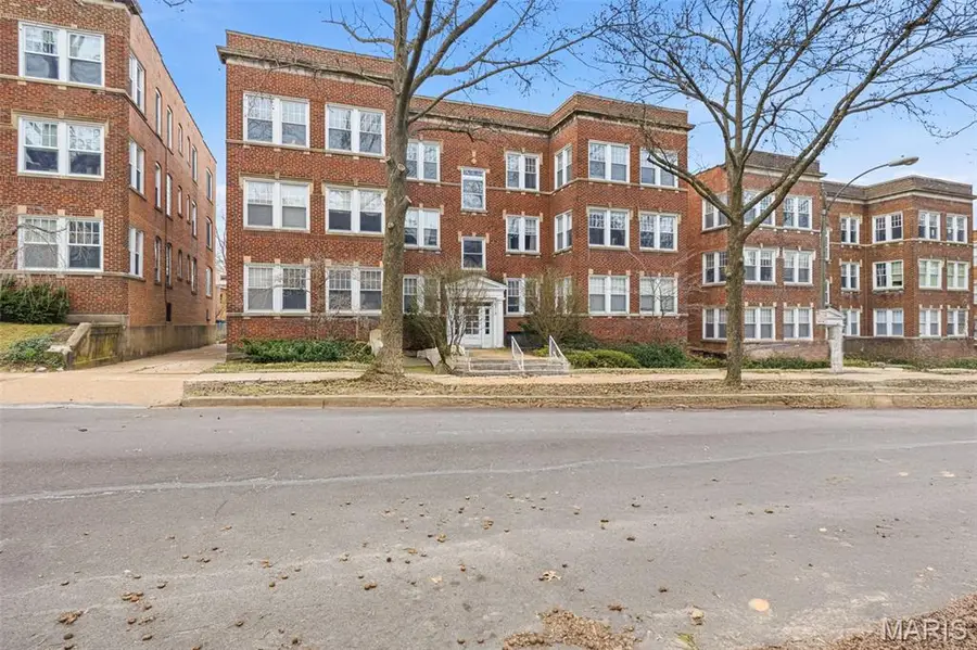 6312 Southwood Avenue #3E, Clayton, MO 63105 - #2