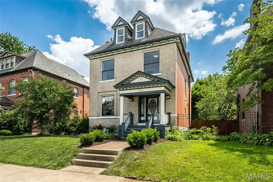 2910 Allen Avenue, Saint Louis, MO 63104 - #2