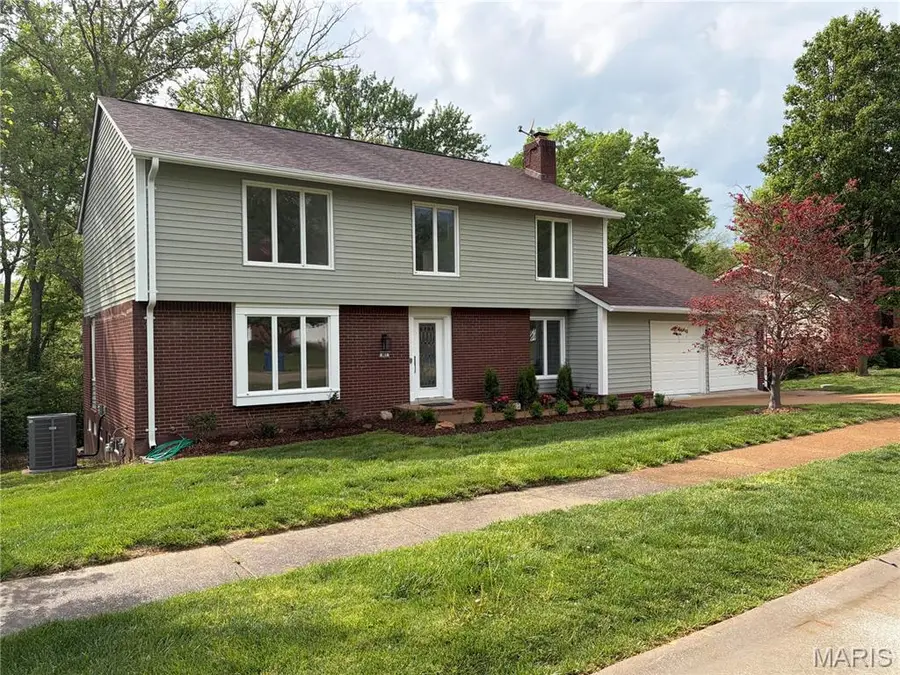 463 Maymont Drive, Ballwin, MO 63011 - #2