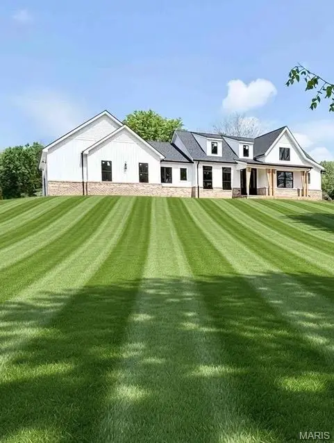 169 Gall Road, Columbia, IL 62236