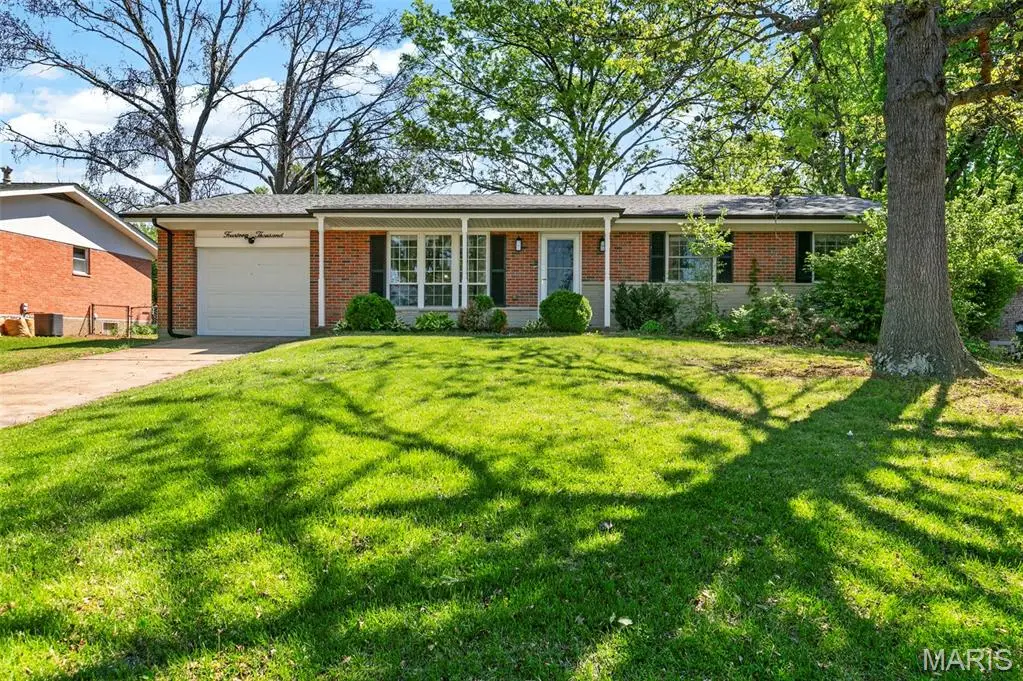 14000 Davey Drive, Florissant, MO 63034 - #1