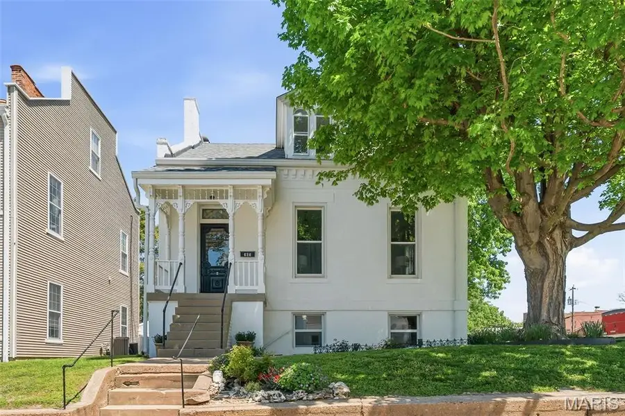 626 Adams Street, Saint Charles, MO 63301 - #2