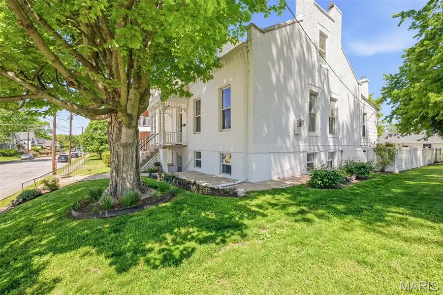 626 Adams Street, Saint Charles, MO 63301 - #3