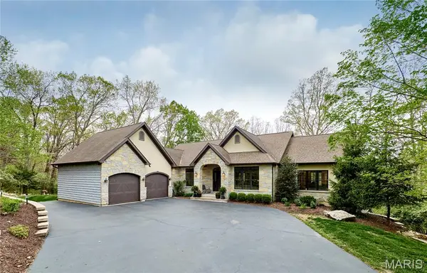 1275 Diamond Valley Drive, High Ridge, MO 63049