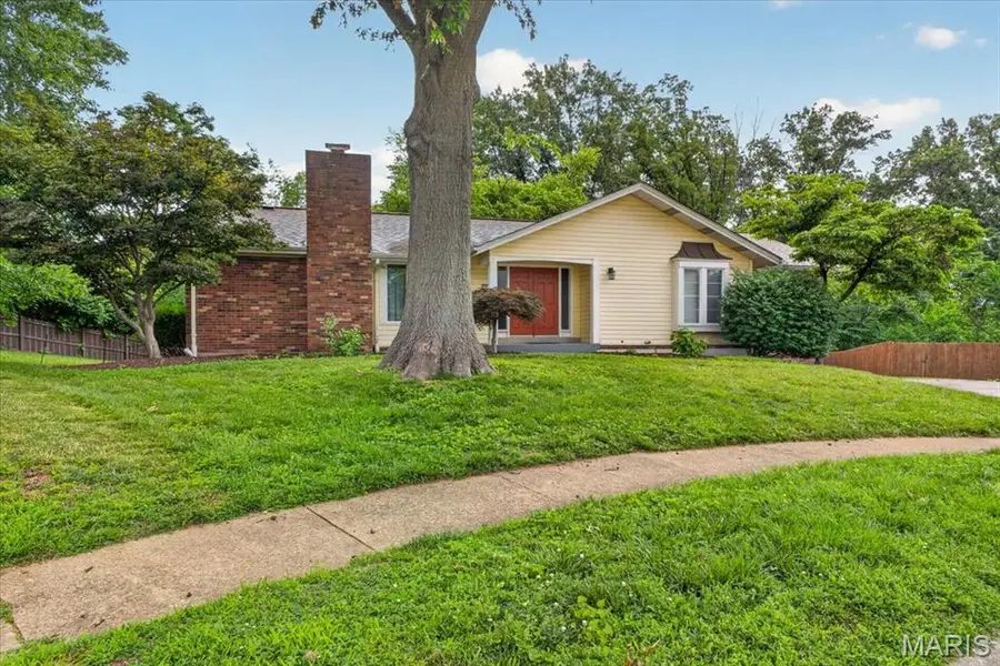 1438 Silverleaf Lane, Saint Louis, MO 63146 - #3