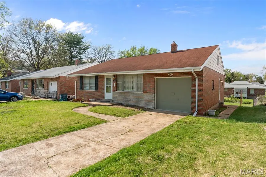 9213 Ranch Meadows Drive, Saint Louis, MO 63136 - #2