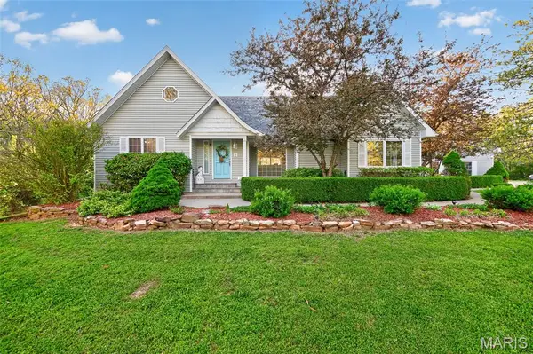 23233 Paradise Drive, Lebanon, MO 65536