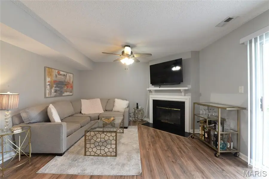 9163 Robin Court, Saint Louis, MO 63144 - #3