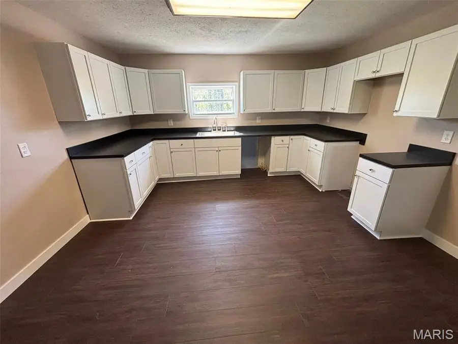 1035 Reservoir Street, Hannibal, MO 63401 - #3