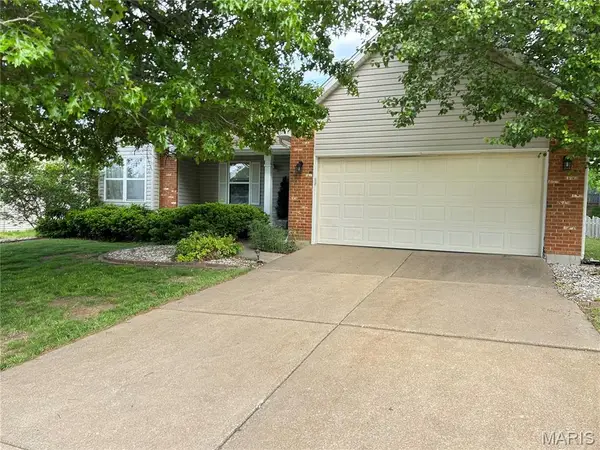10 President Drive, O'Fallon, MO 63368