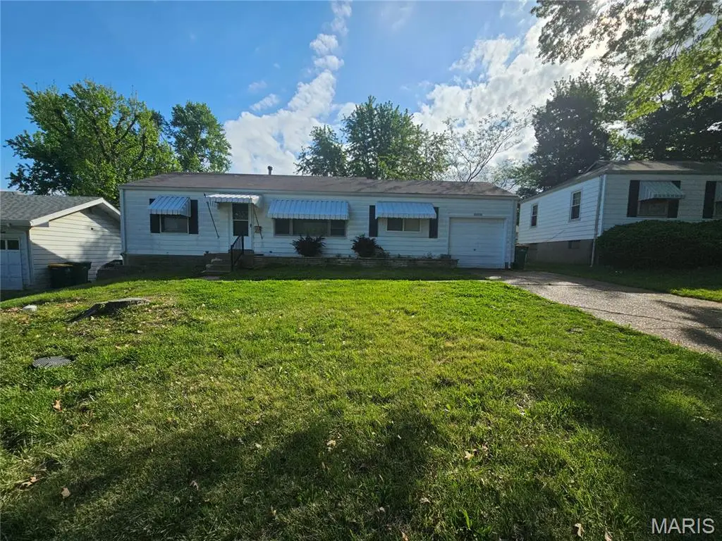 10220 Tappan Drive, Saint Louis, MO 63137 - #1