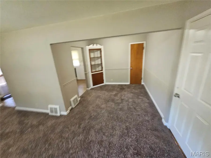 10220 Tappan Drive, Saint Louis, MO 63137 - #3