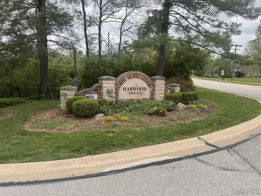 1507 Windridge Drive, Saint Louis, MO 63131 - #2