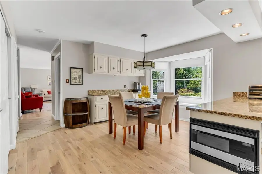 15940 Woodlet Way Court, Chesterfield, MO 63017 - #2