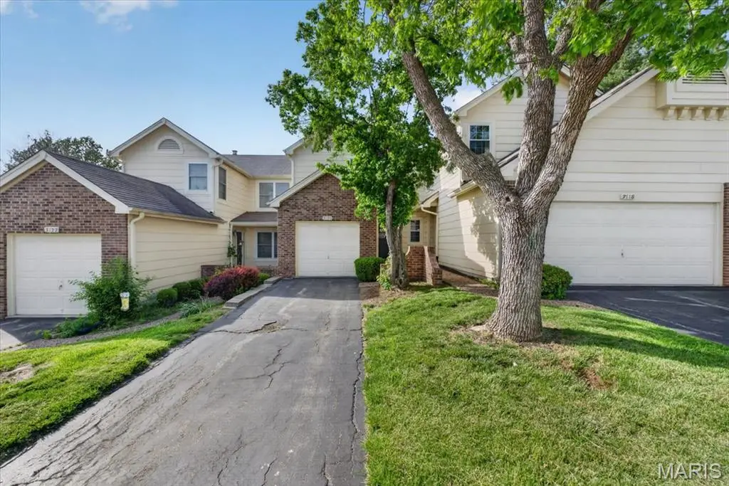 3120 Autumn Trace Drive, Maryland Heights, MO 63043 - #1