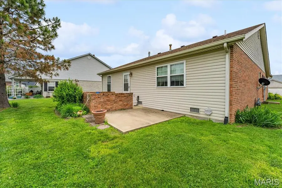 2245 Wellington Drive, Belleville, IL 62221 - #3