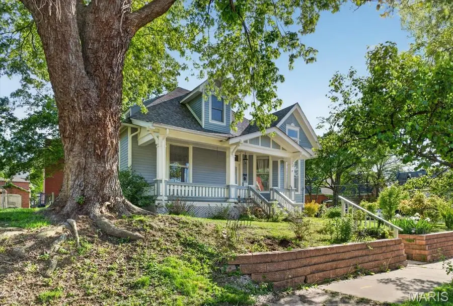 202 E E Street, Belleville, IL 62220 - #3