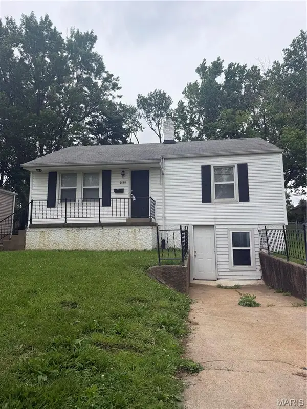 2049 Coleridge Drive, St Louis, MO 63136