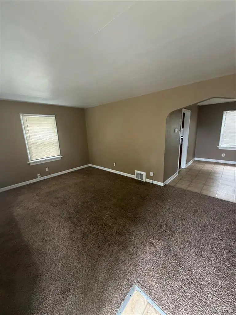 2049 Coleridge Drive, Saint Louis, MO 63136 - #2