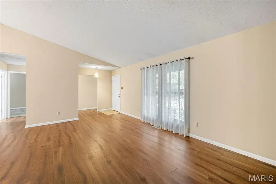 7129 Tall Oak Drive, Saint Louis, MO 63129 - #3