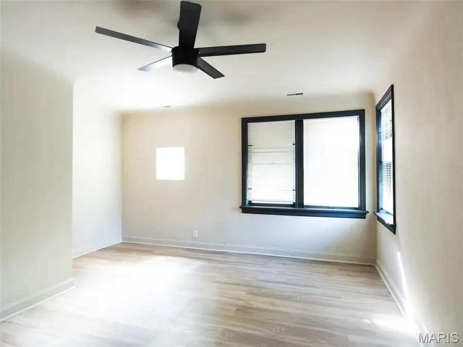 4000 S Spring Avenue, Saint Louis, MO 63116 - #2