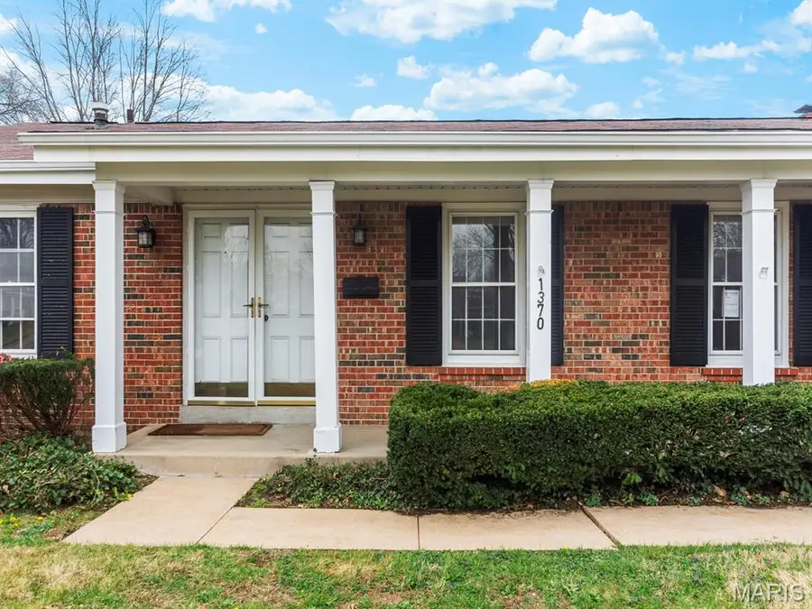 1370 Willowbrook, Florissant, MO 63033 - #2