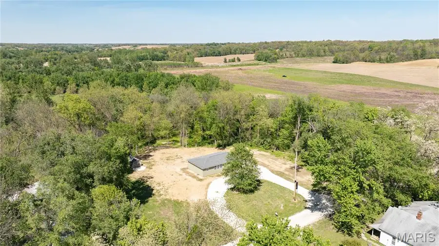 228 W Kane Road, Kane, IL 62054 - #2