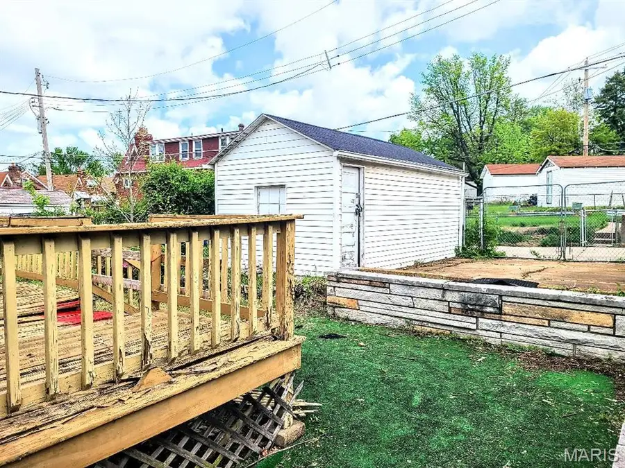 1365 Switzer Avenue, Saint Louis, MO 63147 - #3