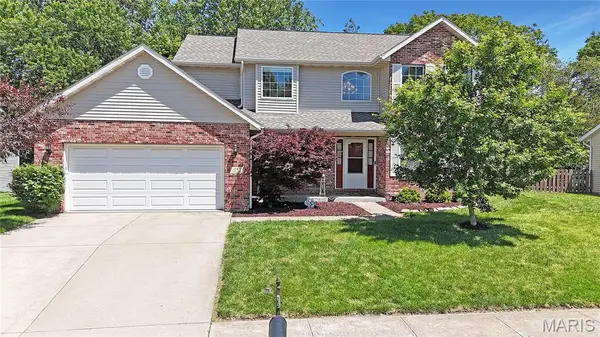 1242 Illini Drive, O'Fallon, IL 62269