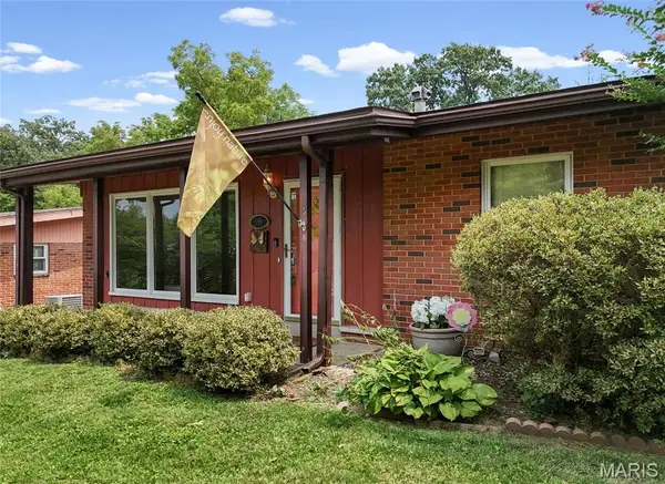 508 Crestvale Drive, St Louis, MO 63119