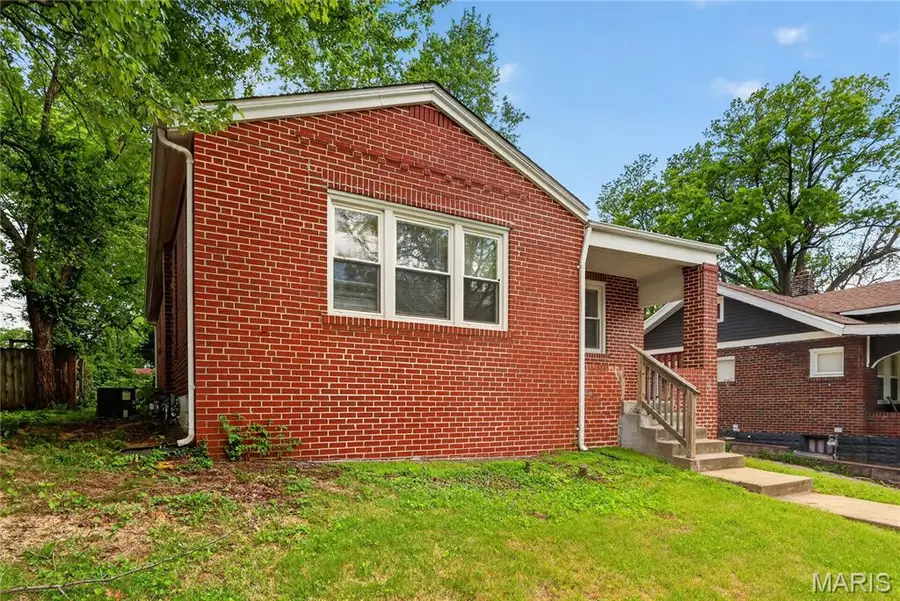 8244 Monroe Avenue, Saint Louis, MO 63114 - #3