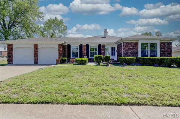 2060 Aqueduct Drive, Florissant, MO 63033