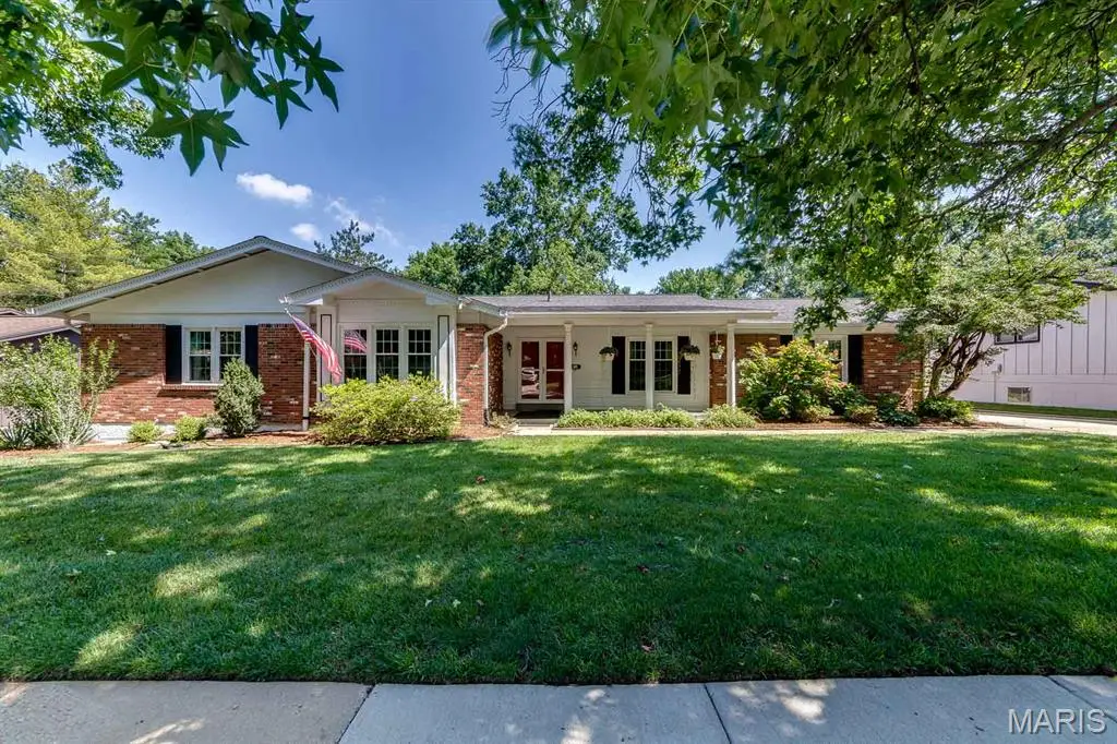 713 Barham Down Drive, Ballwin, MO 63011 - #1